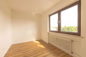 Helle, frisch renovierte 3-Zimmer Wohnung in schöner Lage + Gemeinschaftsschwimmbad