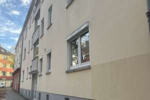 Helle und renovierte 2,5 Raum-Wohnung im Hochparterre