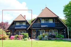 luxuriöse Fachwerk-Doppelhaushälfte im Zentrum von Rösrath, mit Traumgrundstück, Schwimmbad