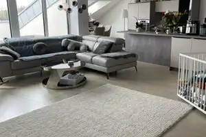Elegante 4 Zimmer Wohnung inklusive Einbauküche und Dachterasse – Ludenbergerstraße 15, 40629 Düsseldorf – Vorschaubild 1