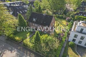 Freistehende Stadtvilla auf großzügigem, sonnigen Grundstück – Die vollständige Adresse der Immobilie erhältst du vom Anbieter., 22529 Lokstedt, Hamburg – Vorschaubild 5