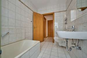 Sofort beziehbare 2 Zimmer-ETW mit Balkon und TG-Stellplatz – Die vollständige Adresse der Immobilie erhältst du vom Anbieter., 94315 Kernstadt, Straubing – Vorschaubild 7