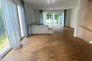 Neuwertiges 5-Zimmer-Reihenendhaus mit EBK in Bad Homburg vor der Höhe, Hochtaunuskreis – Kälberstücksweg 16e, 61350 Bad Homburg vor der Höhe – Vorschaubild 2
