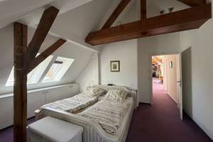 Große 3-Zimmer-Dachgeschosswohnung. Komplette Etage mit 250 qm Gartenanteil. 2011 saniert. – Die vollständige Adresse der Immobilie erhältst du vom Anbieter., 14089 Kladow, Berlin – Vorschaubild 24