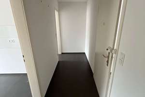 Helle ca. 47,84 m² Wohnung im 3. OG – ideal als erste eigene Wohnung oder Kapitalanlage – Die vollständige Adresse der Immobilie erhältst du vom Anbieter., 42283 Barmen, Wuppertal – Vorschaubild 4