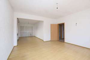 Ein Zuhause mit vielen Möglichkeiten: Resthof mit Potenzial und Nebengebäuden in Wolfsburg – Die vollständige Adresse der Immobilie erhältst du vom Anbieter., 38448 Wendschott, Wolfsburg – Vorschaubild 3