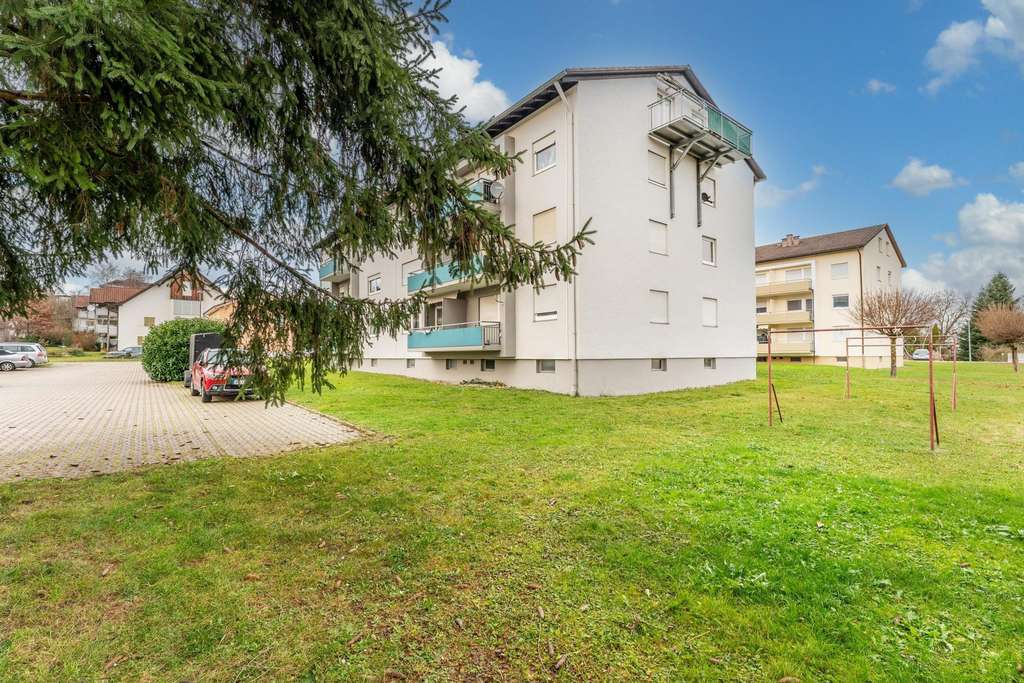 Immobilie in Lottstetten - Attraktive Kapitalanlage: Gepflegte Etagenwohnung mit Balkon in Lottstetten - Bild 1