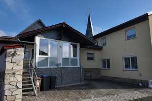 Stilvolles Domizil mit Einliegerwohnung, Wintergarten und großzügiger Terrasse – Mansfeld-Südharz (Kreis) – Vorschaubild 3