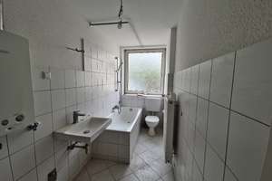 3-ZIMMERWOHNUNG MIT FAHRSTUHL IM 1.OG – Die vollständige Adresse der Immobilie erhältst du vom Anbieter., 76137 Südweststadt, Karlsruhe – Vorschaubild 2