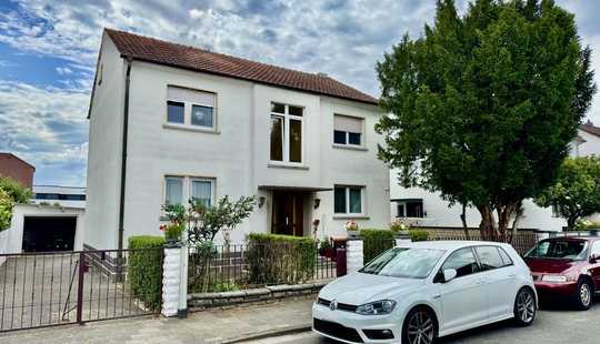 Bild von Charmantes Ein- oder Zweifamilienhaus
mit schönem Garten in ruhiger Lage
