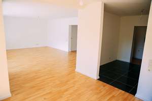 Helle, vollständig renovierte 3-Zimmer-Erdgeschosswohnung mit Balkon, Garage und Kellerraum. – Weinheimstr 57, 53229 Holtorf, Bonn – Vorschaubild 7