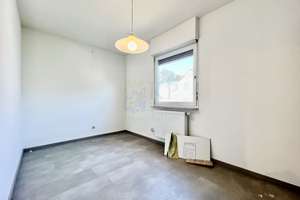 HOFHEIM: RENOVIERTES EFH MIT 6 ZIMMERN, 2 BÄDERN, 2 KÜCHEN, GARAGE UND CARPORT – Die vollständige Adresse der Immobilie erhältst du vom Anbieter., 65719 Hofheim am Taunus – Vorschaubild 29