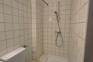 Kleine ruhige 1-ZW mit Küchenecke im Frauenland Nähe Hubland Uni! – Händelstraße 27, 97074 Frauenland, Würzburg – Vorschaubild 6
