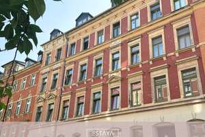 Helle 3-Raum-Dachgeschosswohnung mit Balkon und Einbauküche