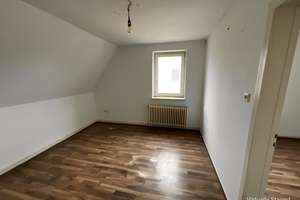 Charmante 2-Zimmer-Dachgeschosswohnung ifrei 17.07. – Salzastraße 43, 26388 Fedderwardergroden, Wilhelmshaven – Vorschaubild 4