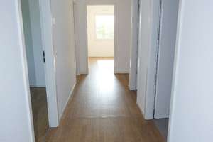 Modern geschnittene 4-Zimmer-Wohnung mit Einbauküche und Aufzug – 51377 Steinbüchel, Leverkusen – Vorschaubild 5