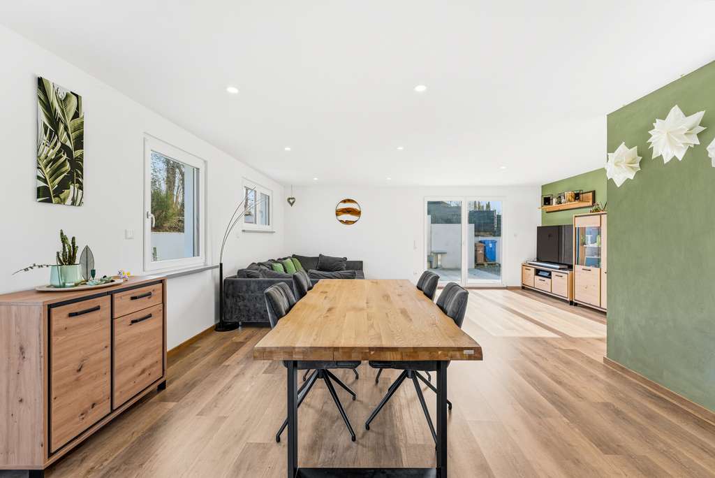 Immobilie in Pemfling - Neuwertiges Einfamilienhaus (Bj. 2020) mit großzügigem Grundstück in Pemfling! - Bild 1