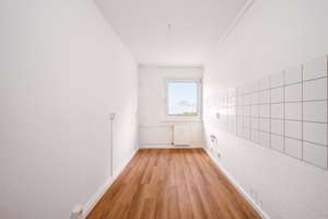 Bezugsfreie 2-Zimmer-Wohnung in Berlin-Spandau – sehr gepflegter Zustand - provisionsfreier Verkauf – Die vollständige Adresse der Immobilie erhältst du vom Anbieter., 13585 Spandau (Ortsteil), Berlin – Vorschaubild 3