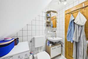 Tolles Einfamilienhaus mit separater Wohnung im Anbau und Garage in zentraler Lage von Oestrich – Die vollständige Adresse der Immobilie erhältst du vom Anbieter., 65375 Oestrich-Winkel – Vorschaubild 11