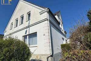 Platz für Familie & Ideen! 1–2-Familienhaus mit großem Grundstück und Nebengebäude – Die vollständige Adresse der Immobilie erhältst du vom Anbieter., 32257 Bünde – Vorschaubild 1