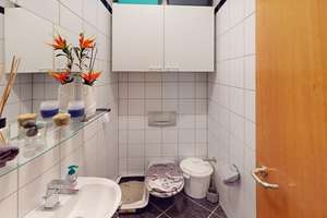 Großzügige Doppelhaushälfte mit 3 Wohneinheiten, Wintergarten & privater Sauna – Die vollständige Adresse der Immobilie erhältst du vom Anbieter., 76287 Rheinstetten – Vorschaubild 22