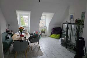 Charmante Dachgeschosswohnung mit viel Licht und 75 m² in ruhiger Lage von Essen