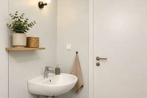 Grünblick inklusive, moderne 2-Zimmer-Wohnung mit Südbalkon und optionaler Garage – Bramdelle 32, 42279 Langerfeld-Beyenburg, Wuppertal – Vorschaubild 3