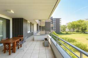 *LEBENSKOMFORT PUR* - 5 ZI WOHNUNG MIT TERRASSE IN NIEDERKASSEL – Peter-Roos-Str. 10, 40547 Niederkassel, Düsseldorf – Vorschaubild 4