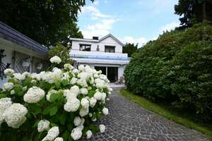 Courtagefrei! - Gepflegtes Einfamilienhaus mit wunderschönem Garten in den Hamburger Elbvororten – Die vollständige Adresse der Immobilie erhältst du vom Anbieter., 22589 Iserbrook, Hamburg – Vorschaubild 2