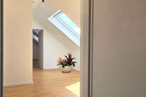 Helles Wohnerlebnis auf zwei Ebenen: Exklusive 90 m² Maisonette mit Balkon – Gutenbergstr. 68, 45146 Südviertel, Essen – Vorschaubild 37