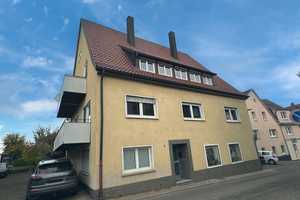 Charmantes 3-Familienhaus mit vielseitigem Nutzen: Werkstatt, Gewerbeeinheit und 7 Garagen – Esslingen (Kreis) – Vorschaubild 1