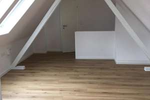 Sonnendurchflutete 3-Zimmer-Maisonette mit eigenem Hauseingang in idyllischer Lage 