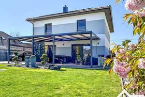 Modernes Einfamilienhaus mit durchdachtem Grundriss und nachhaltiger Technik
