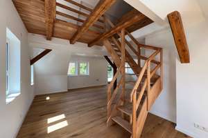 Kernsanierte Dachgeschosswohnung mit Balkon und Galerie in attraktiver Lage von Freudenstadt – Die vollständige Adresse der Immobilie erhältst du vom Anbieter., 72250 Freudenstadt – Vorschaubild 4