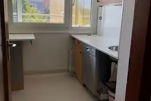 Modernisierte Wohnung mit Einbauküche und Balkon: stilvolle 2-Zimmer-Wohnung in Mainz-Finthen – Sertoriusring 313, 55126 Mainz – Vorschaubild 3