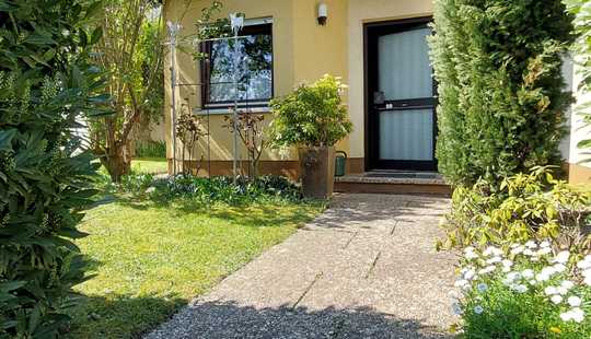 Bild von Stadtnahe grüne Oase – Familienfreundliches, modernisiertes + ausbaufähiges REH mit Garten & Garage