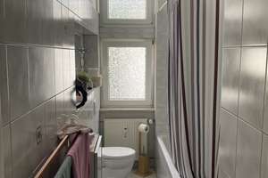 Wohnen am Günthersburgpark mit Balkon, Stilaltbau – 60389 Nordend-Ost, Frankfurt am Main – Vorschaubild 9