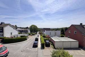 Zweifamilienhaus mit großem Entwicklungspotenzial in begehrter Lage von Bochum Stiepel – Die vollständige Adresse der Immobilie erhältst du vom Anbieter., 44797 Weitmar-Mark, Bochum – Vorschaubild 3