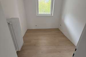 Modernisiertes Reihenmittelhaus mit Garten, großer Terrasse, Balkon & Vollkeller in ruhiger Lage  – Schweriner Straße 17, 23701 Eutin – Vorschaubild 7
