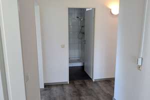 3 Zimmer, 2 Bäder, Mosel-Balkon, Einbauküche, großer privater Keller-Stauraum, Parkplatz – 54292 Nord, Trier – Vorschaubild 7
