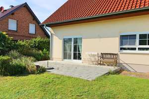 MODERNES WOHNEN MIT
KOMFORT UND ZUKUNFTSSICHERHEIT
EINZIEHEN UND WOHLFÜHLEN – Die vollständige Adresse der Immobilie erhältst du vom Anbieter., 38448 Wendschott, Wolfsburg – Vorschaubild 4