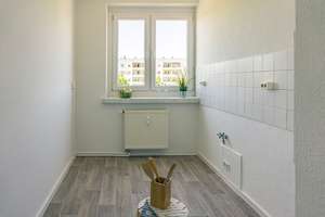 Lichterhellte 3-Zimmer-Wohnung mit Balkon – Arthur-Strobel-Str. 90, 9127 Gablenz, Chemnitz – Vorschaubild 2