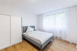 Möbliertes WG Zimmer in modernisierter Wohnung in Nürnberg – Neuselsbrunn 29, 90471 Langwasser Nordwest, Nürnberg – Vorschaubild 2