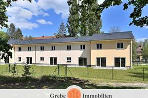 Selten so passend: Reihenendhaus für Familien in ruhiger Lage! – Rosa-Luxemburg-Straße 4, 15806 Zossen – Vorschaubild 1