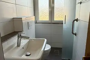 Schönes RMH 5 Zimmer, Wintergarten, Haustiere, Garten, Garage ab sofort – Ostendstraße 0, 74193 Heilbronn (Kreis) – Vorschaubild 7