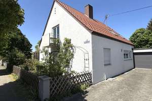 Sonniges Einfamilienhaus mit schönem Gartengrundstück in der Südstadt in Ravensburg – Die vollständige Adresse der Immobilie erhältst du vom Anbieter., 88214 Ravensburg – Vorschaubild 17