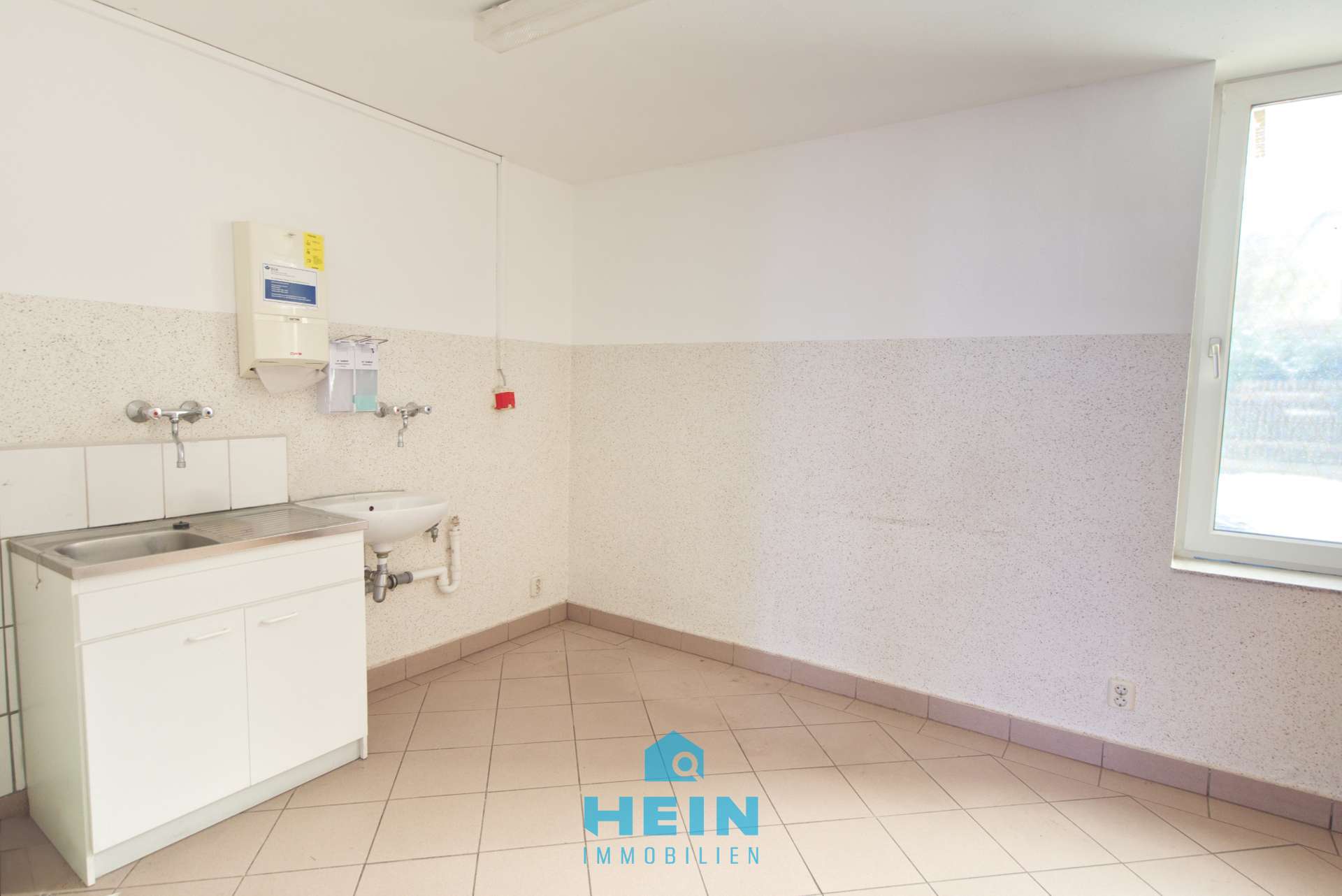 Immobilie in Aue-Bad Schlema - Wohn- und Geschäftshaus mit 8,68% Ist-Rendite und 11,58% Potenzial – Jetzt investieren! - Bild 3