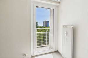 Helle 4-Zimmer-Wohnung mit traumhafter Fernsicht, Balkon & Tiefgarage in ruhiger Parklage – Die vollständige Adresse der Immobilie erhältst du vom Anbieter., 70565 Fasanenhof, Stuttgart – Vorschaubild 11
