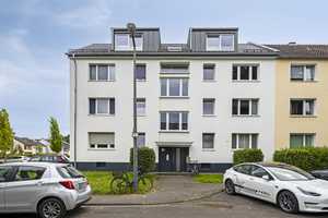 SOLIDE KAPITALANLAGE - 8-Parteienhaus in Longerich – Köln – Vorschaubild 1