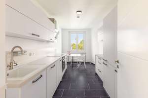 City-Traum mit Südbalkon, großen Räumen und Ausblick zum Verlieben! – Die vollständige Adresse der Immobilie erhältst du vom Anbieter., 10243 Friedrichshain, Berlin – Vorschaubild 12